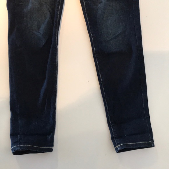 Mid- Rise Jegging - Picture 3 of 5